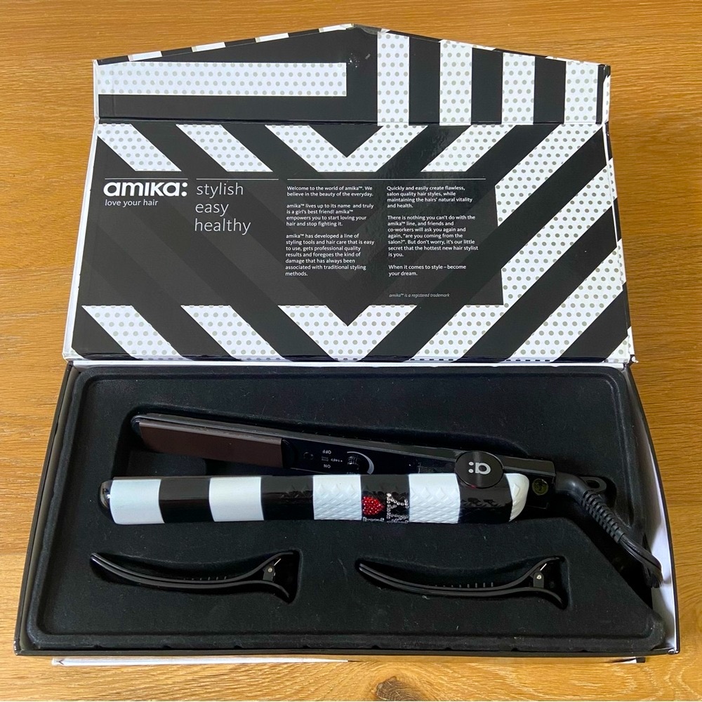 Amika Ceramic Hair Straightener